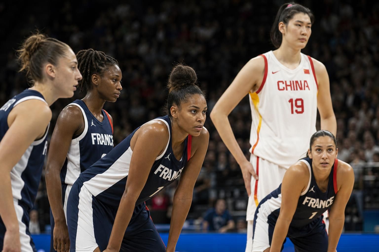 descubre cómo el equipo femenino de baloncesto de francia se prepara para enfrentar a china y su jugadora gigante de 2,23 m en el mundial de baloncesto femenino.